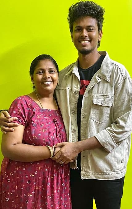 gopinath chinu with mother